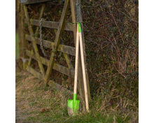 Load image into Gallery viewer, Bigjigs Long Handled Shovel