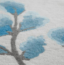 Load image into Gallery viewer, Cam Cam Circular Wool Rug in Fiori
