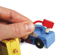 Load image into Gallery viewer, Le Toy Van Mike's Auto Garage