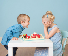 Load image into Gallery viewer, Le Toy Van Honeybake Tea Set
