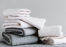 Load image into Gallery viewer, Cam Cam - Play Quilt in Grey
