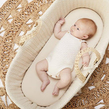 Load image into Gallery viewer, Little Green Sheep Natural Knitted Moses Basket in Natural
