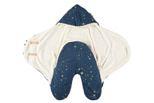 Load image into Gallery viewer, Nobodinoz Kiss Me Baby / Car Seat /Stroller Wrap Gold Stella Night Blue
